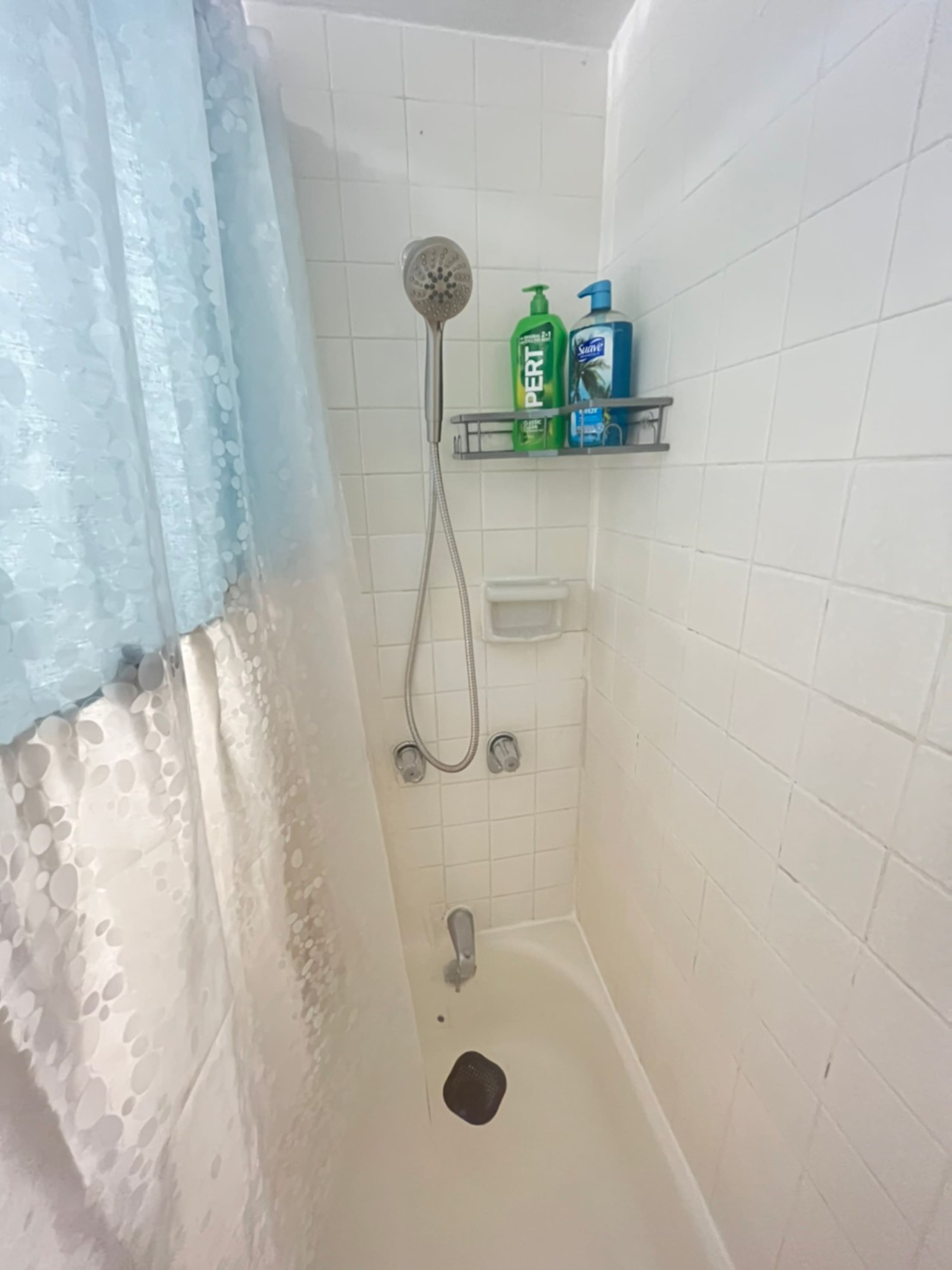 Condo in Honolulu · ★4.68 · Studio · 1 bed · 1 private bath - Image 6