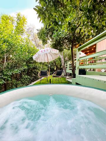 Designer home in hip Highland Park w/ pool & hotub gallery image 4