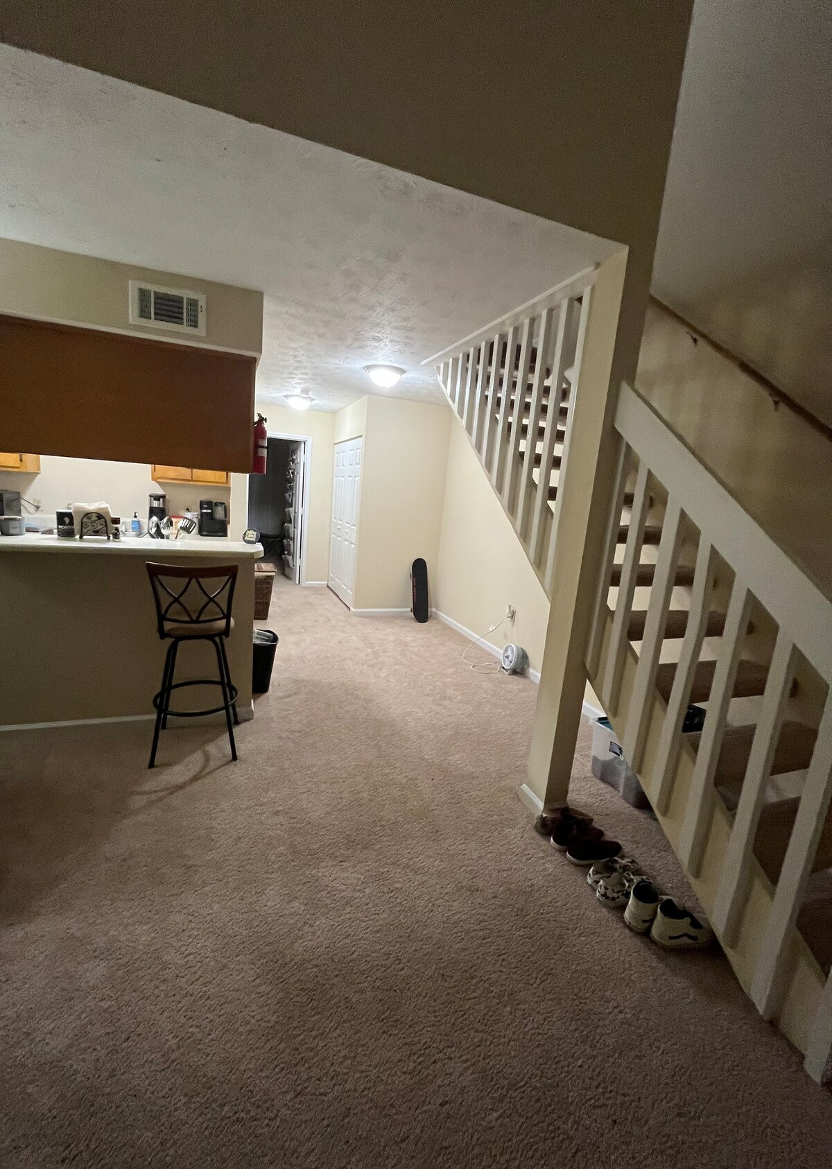 Townhouse style apartment w/loft