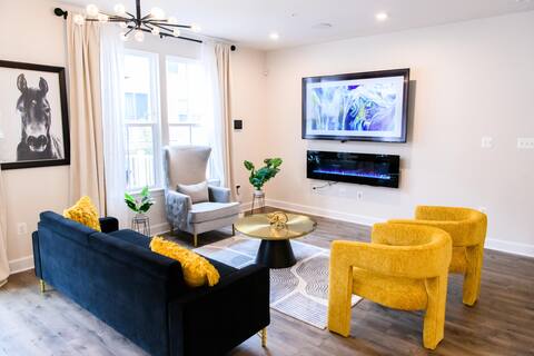 New LUX home close to DC+metro