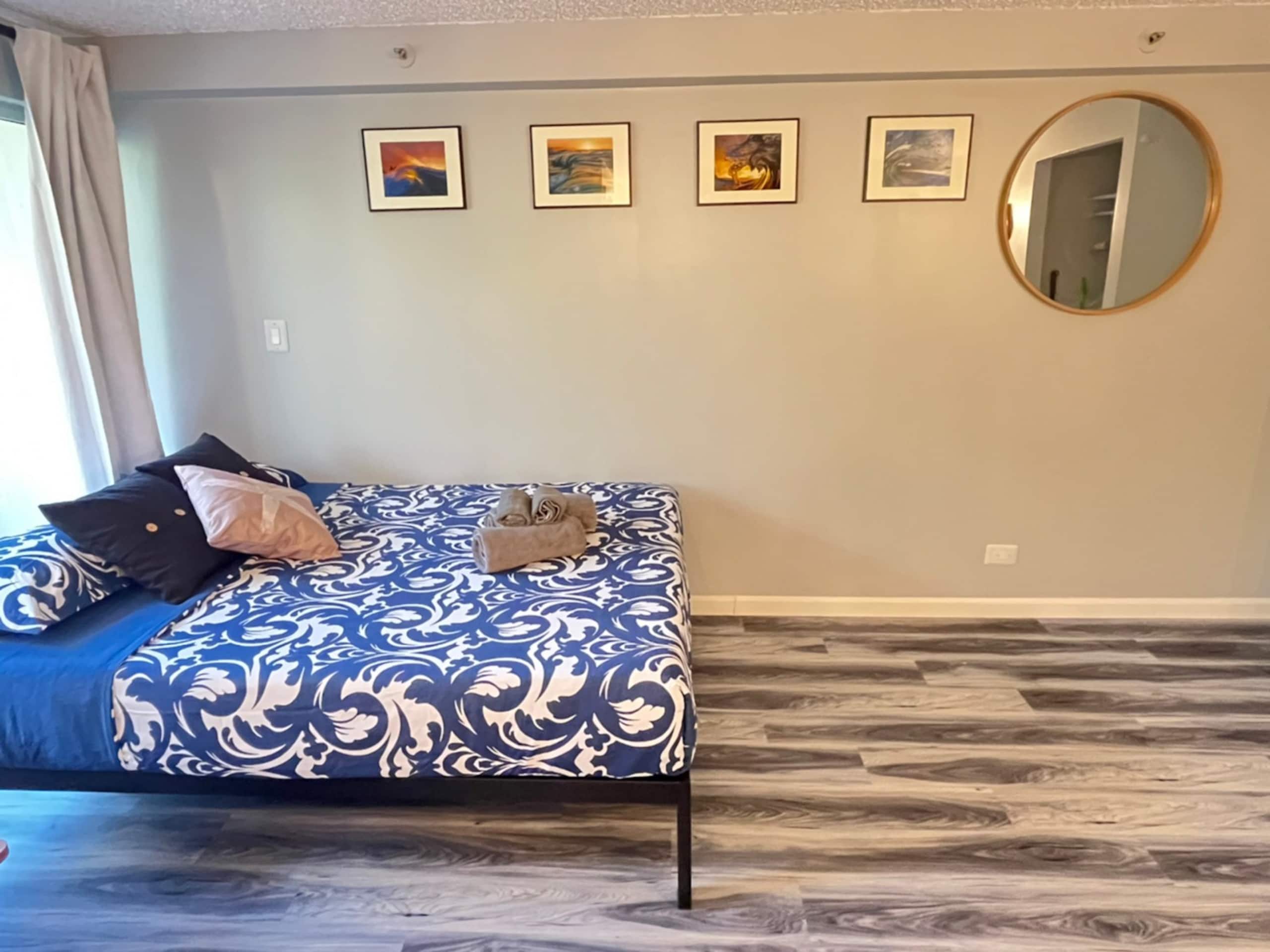 Condo in Honolulu · ★4.61 · Studio · 1 bed · 1 private bath - Image 16