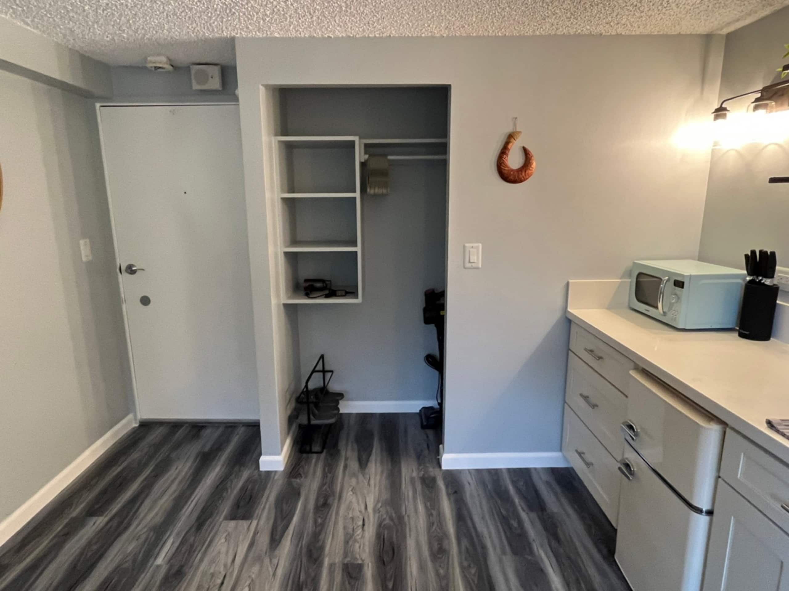Condo in Honolulu · ★4.61 · Studio · 1 bed · 1 private bath - Image 24