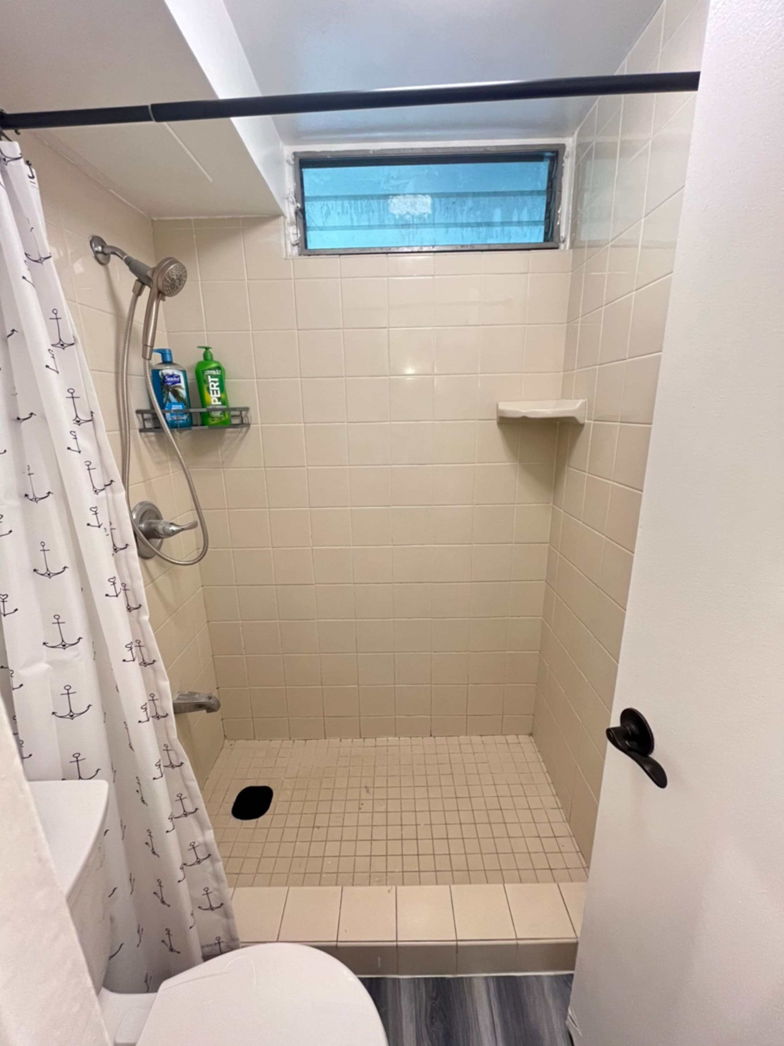 Condo in Honolulu · ★4.61 · Studio · 1 bed · 1 private bath - Image 7