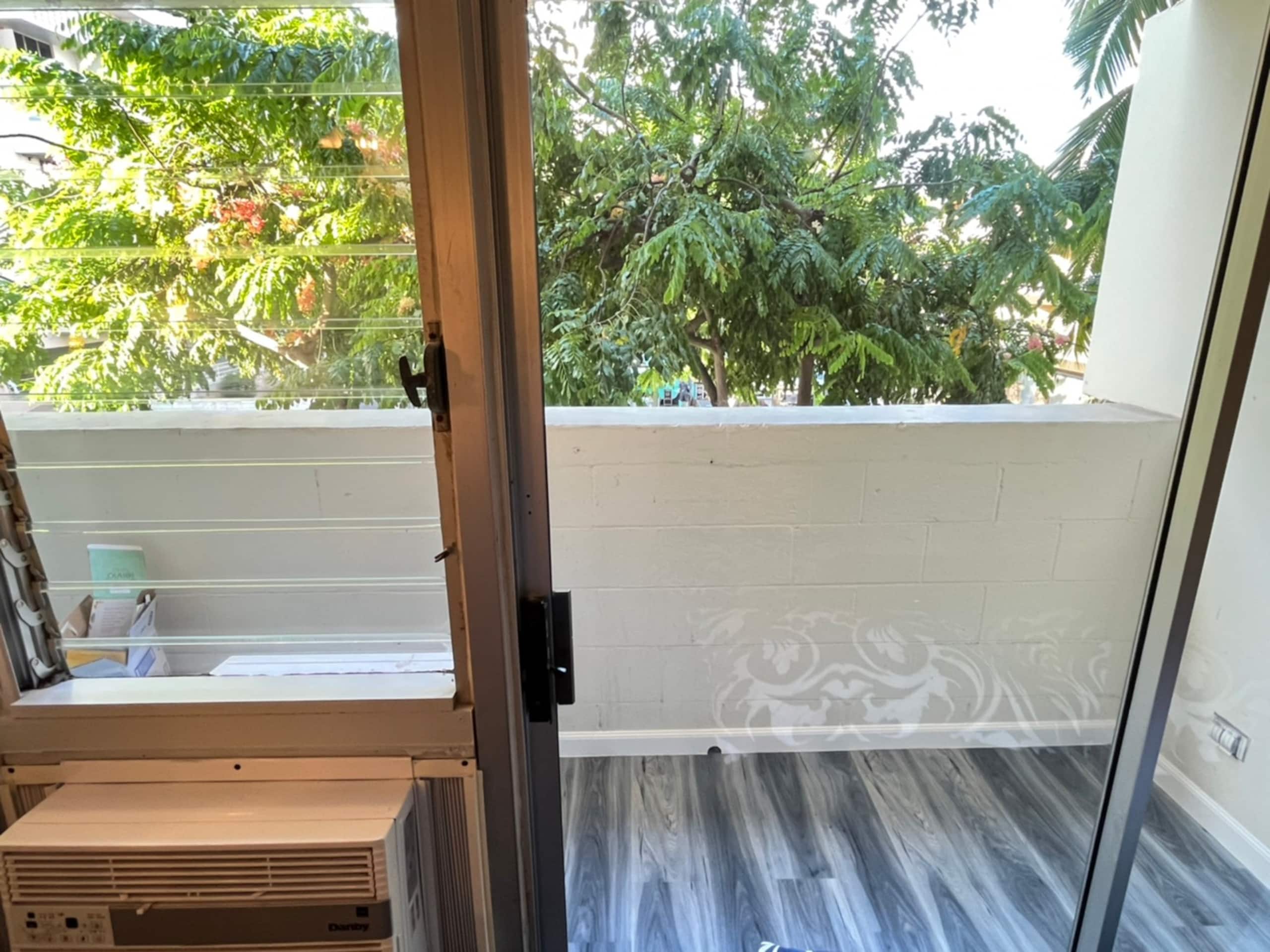 Condo in Honolulu · ★4.2 · Studio · 1 bed · 1 private bath - Image 29