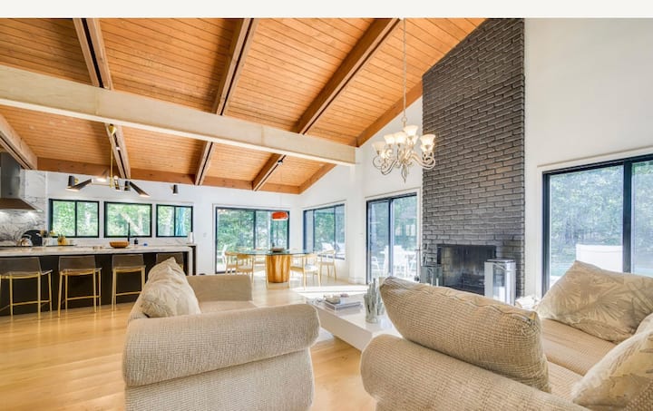 A Southampton Getaway Gem - The Hamptons, NY