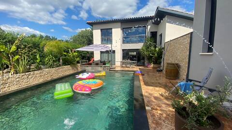 Contemporary Spacious Villa