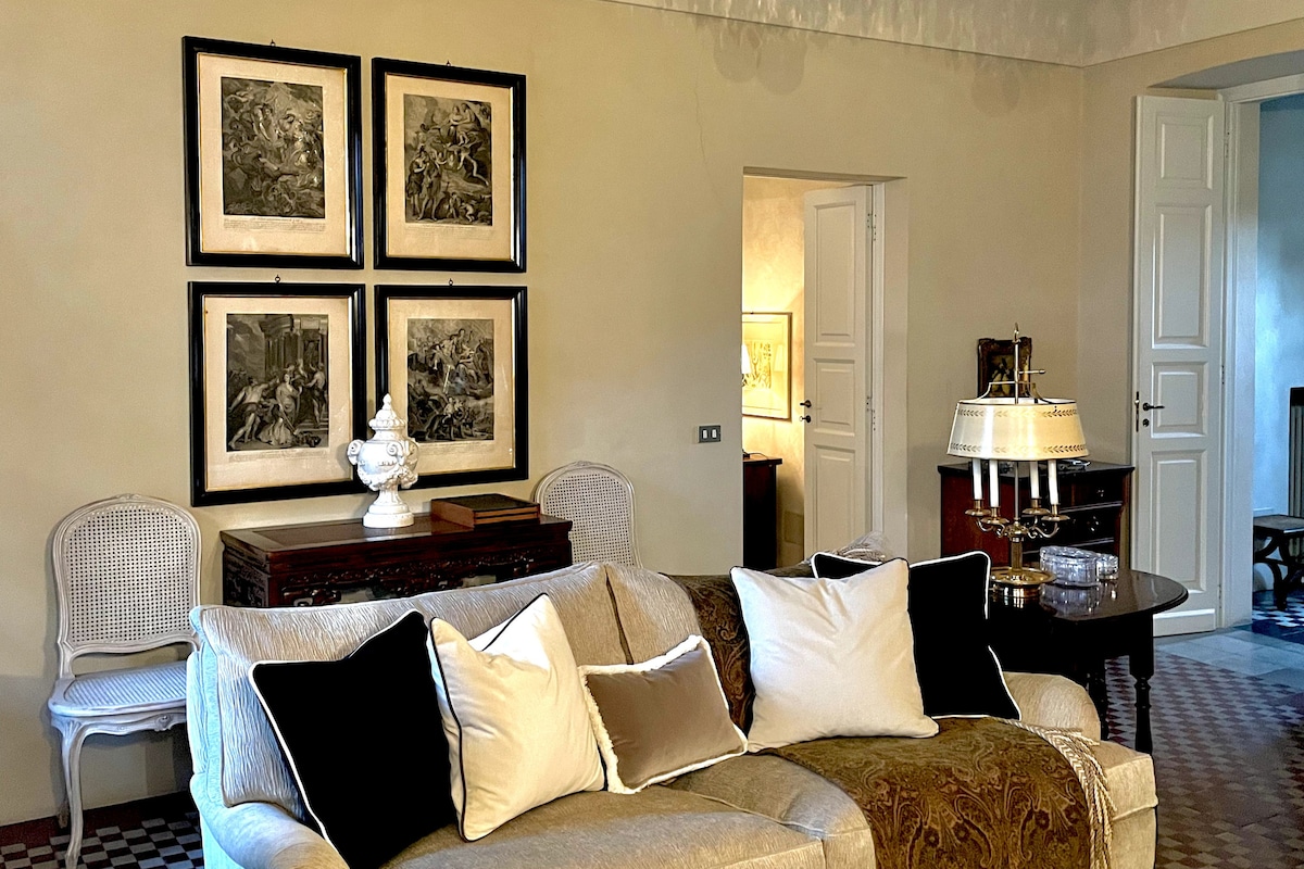 Popular Airbnb listing: Suite Vittorio Emanuele in Alba