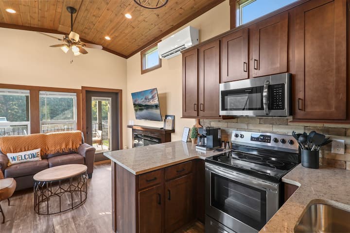 Tiny Cabin At Cove Ridge Marina - Watauga Lake, TN