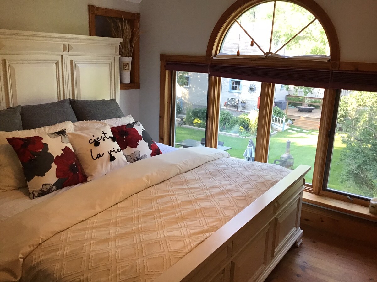 Брачен кревет (широк 180 - 200