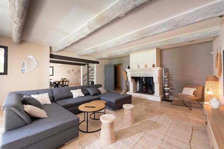 Private Serene Oasis With Heated Pool Near St Rémy - Graveson