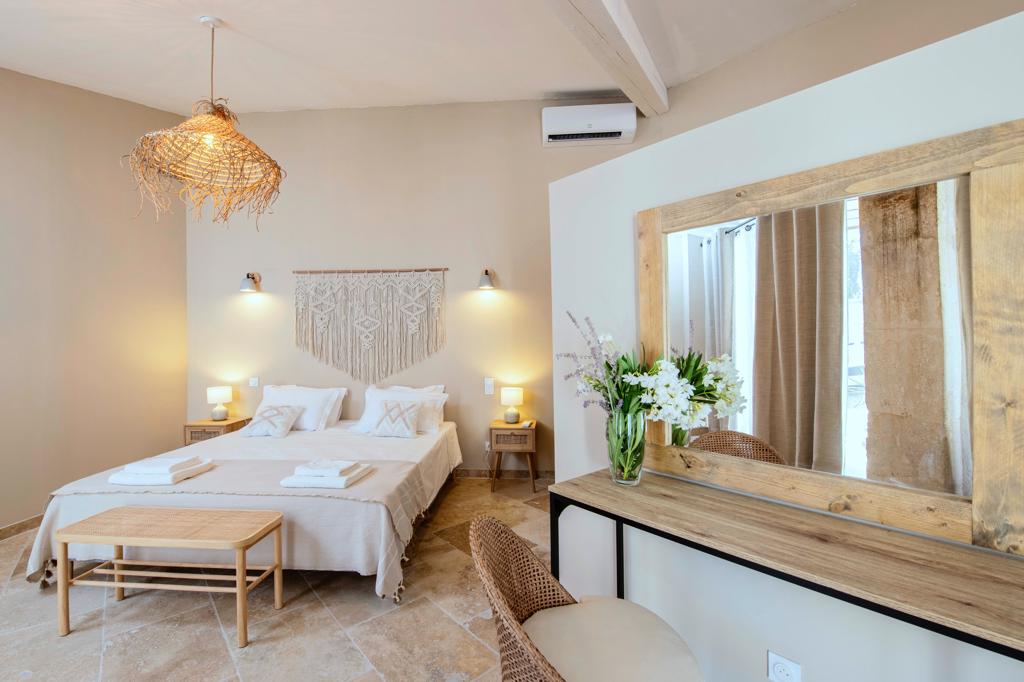 Master suite -West wing