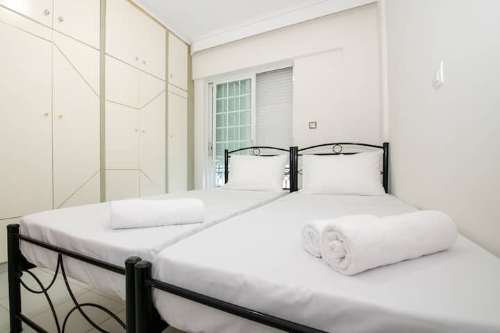 Chumba cha pili na vitanda 2 vya mtu mmoja