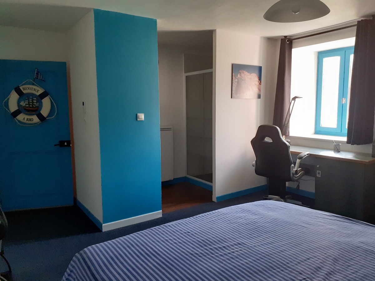 מיטה 160 ס"מ +חדר רחצה 