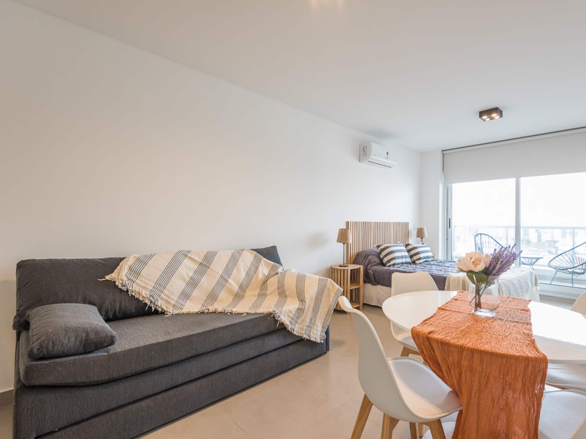 Studio in Tower with amenities