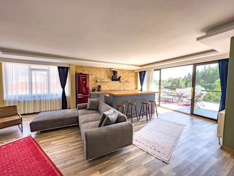 113 - Cozy,City View,Lux,Relax