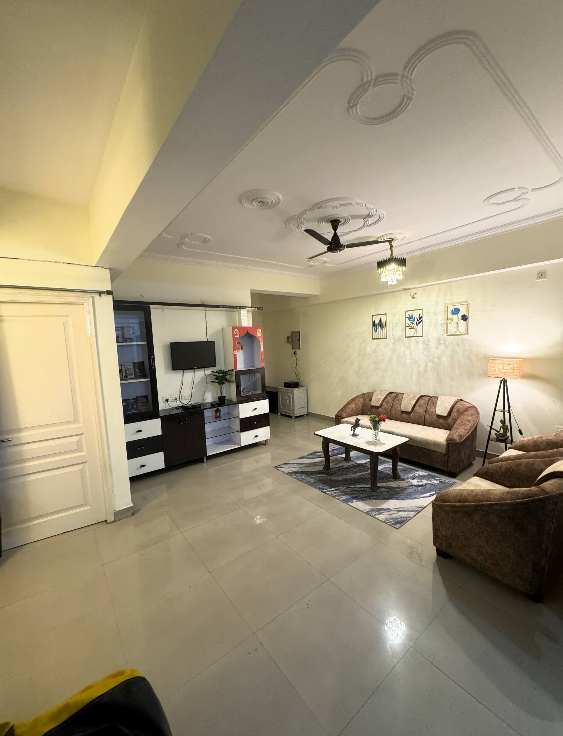 The Kuber, Premium Stay Near Assi Ghat and BHU