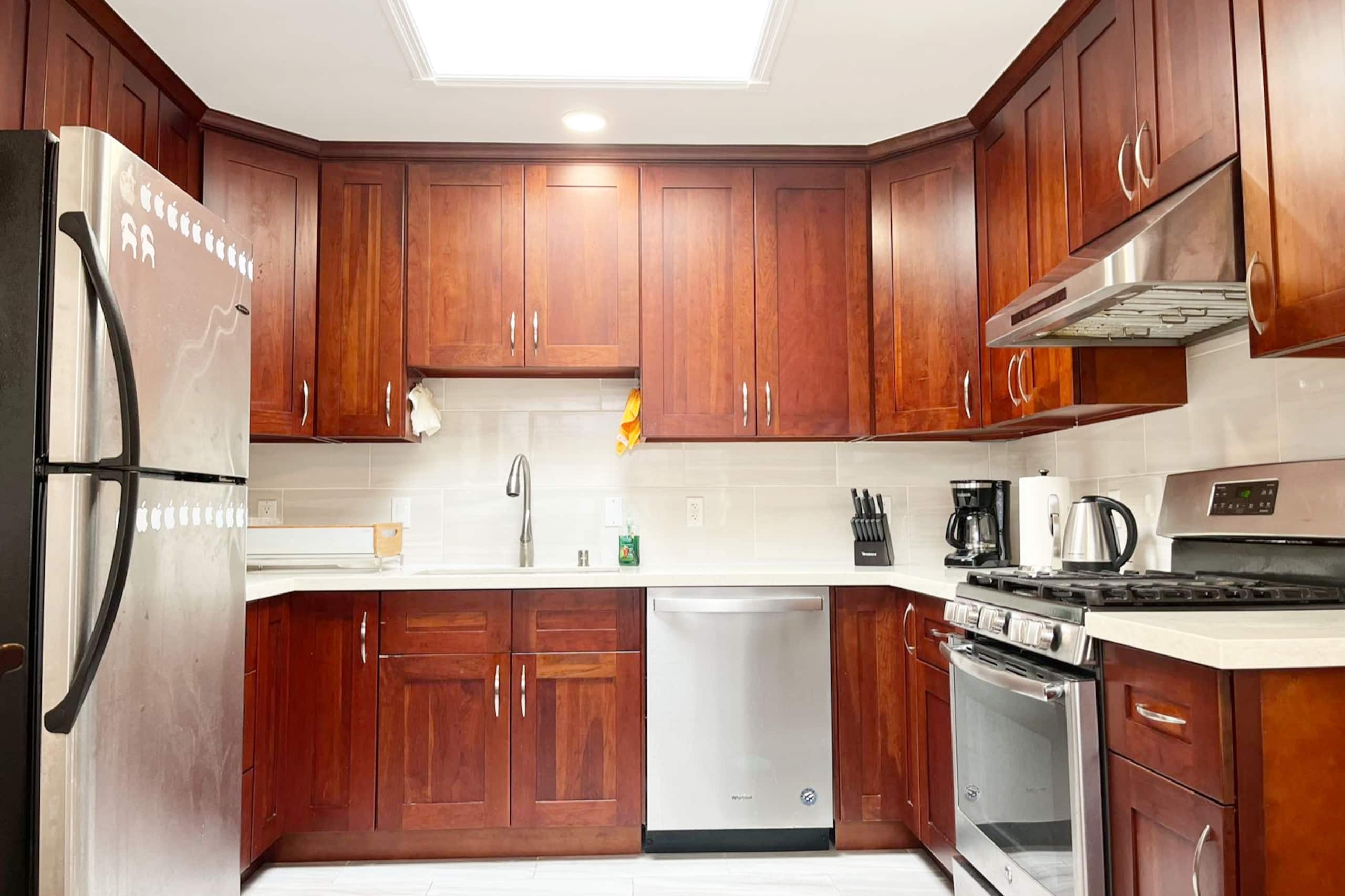 Explore ocean beach and SF Zoo Private 3BD/1BA - Image 7
