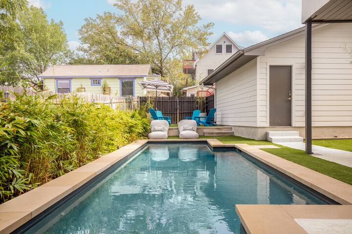Modern Oasis in East ATX, Sleeps 8, Parking, Pool gallery image 2