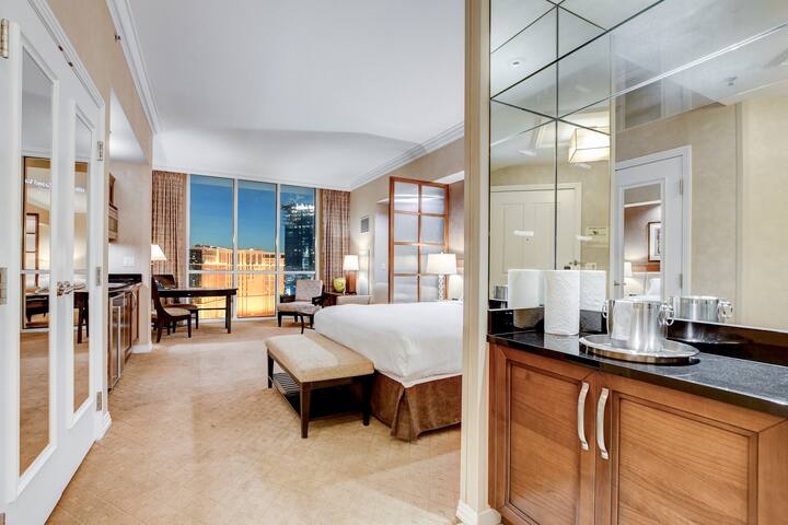 30th Floor Strip Views MGM Signature gallery image 2