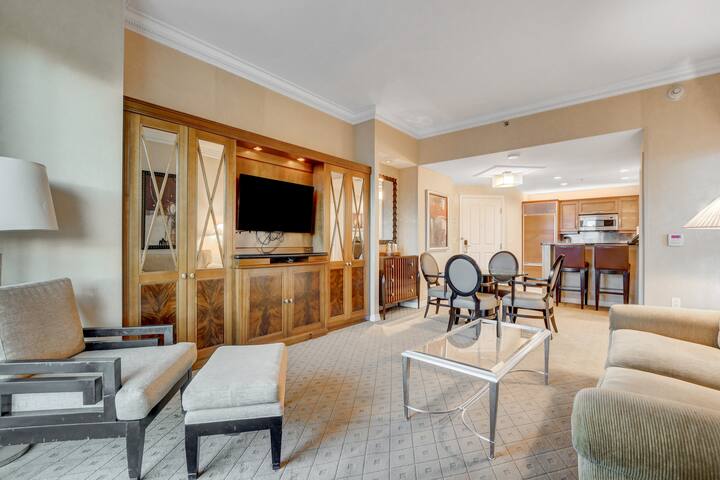 30th Floor Strip Views MGM Signature gallery image 3