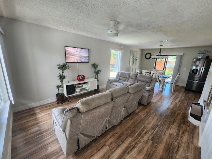 Beautiful Floridian Home Houses for Rent in Orlando, Florida, United