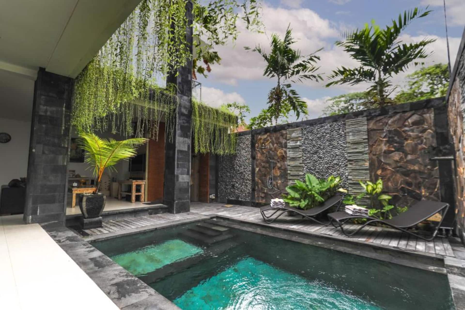 Breezy Beachside Nook 1 Bedroom Private Villa in Kuta