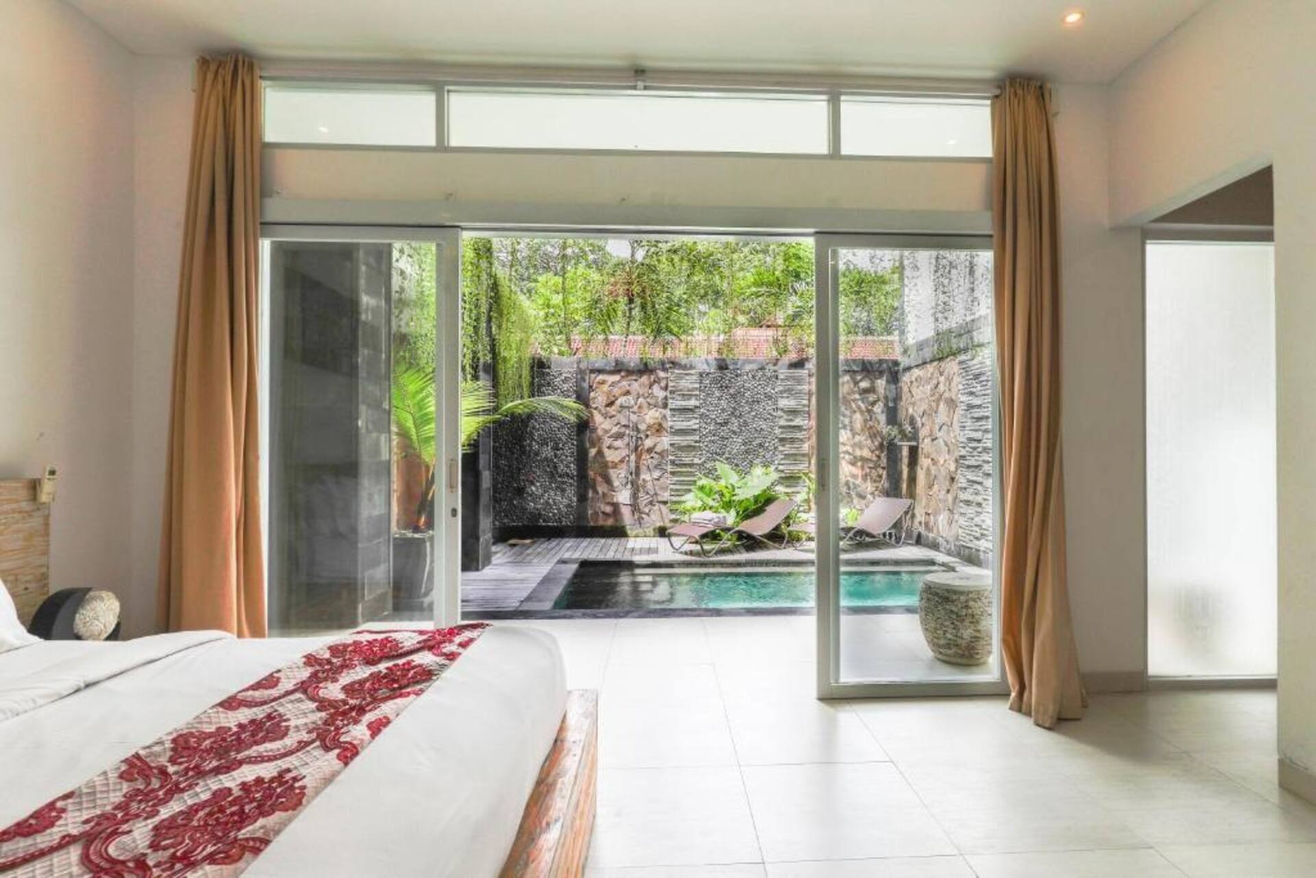 Sleek Central Hideaway 3 Bedroom Private Villa in Legian 2