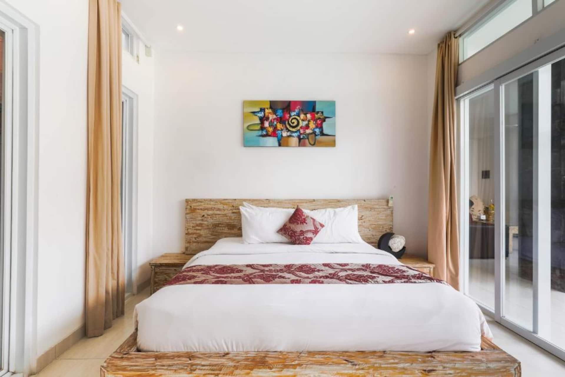 Sleek Central Hideaway 3 Bedroom Private Villa in Legian 3