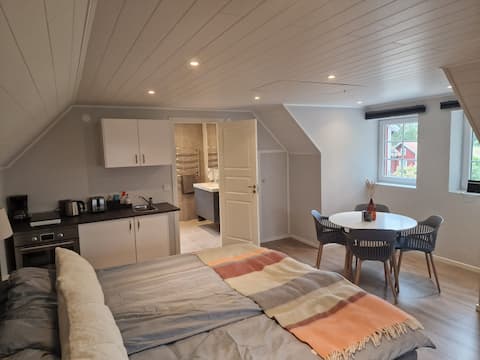 Top Airbnb: Apartment with country views in Örebro