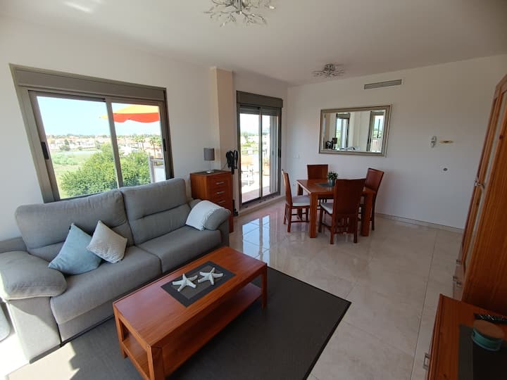 Comedor con espacio para cuatro personas