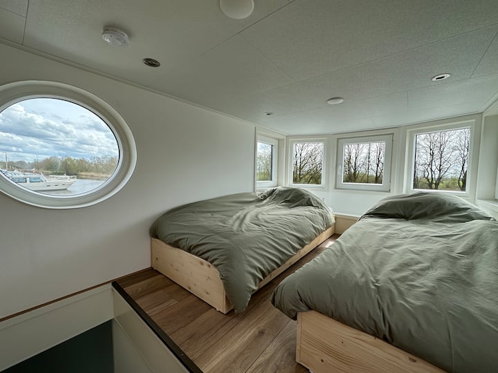 Huisboot In Friesland! - Heerenveen