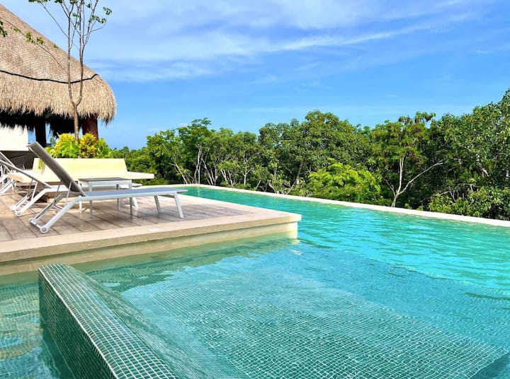 BRAND NEW 2br apt w/awesome rooftop & jungle views Apartments for