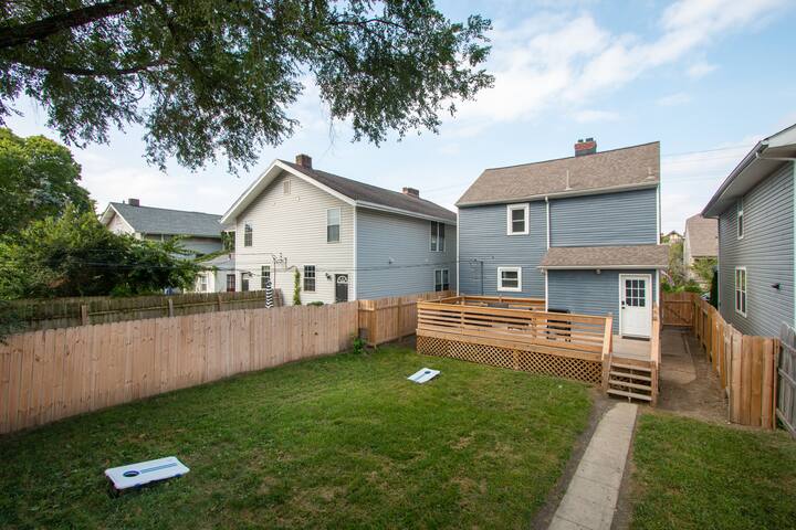 Spacious 4BR w/ Game Room & Yard Walk to OSU gallery image 5