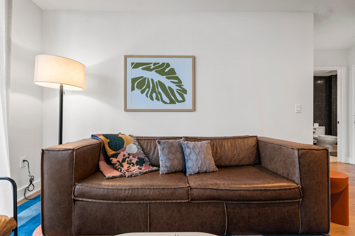 Riverside Condo | Luxury High-Rise + Rooftop Pool!