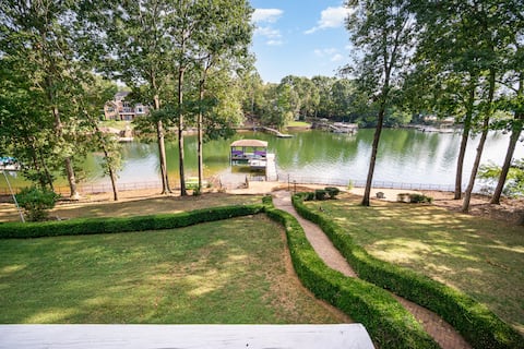 Lake House Getaway