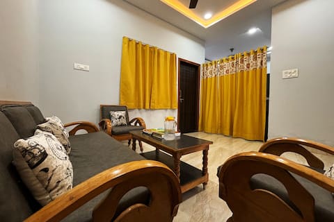 Cozy Home Near Airport and City