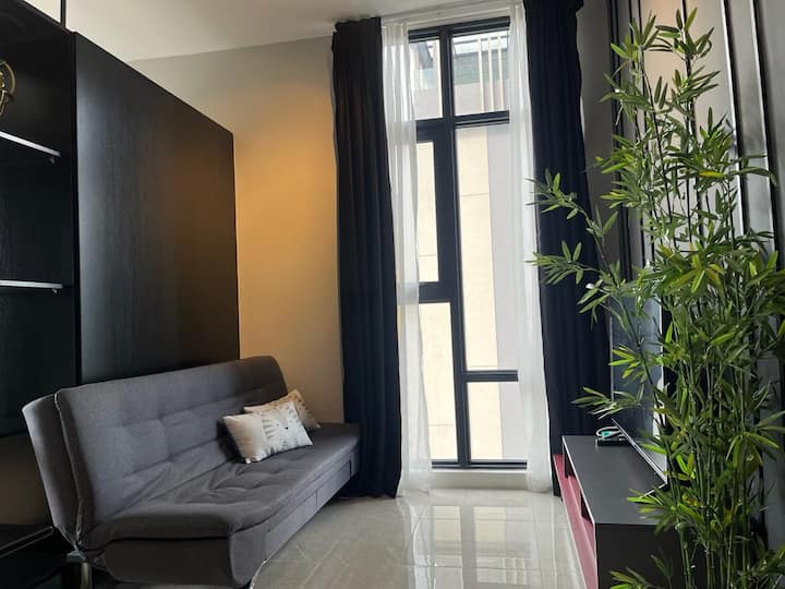 Brilliant Axon Bukit Bintang 1 To 5 Pax - Klcc Trx - Kuala Lumpur