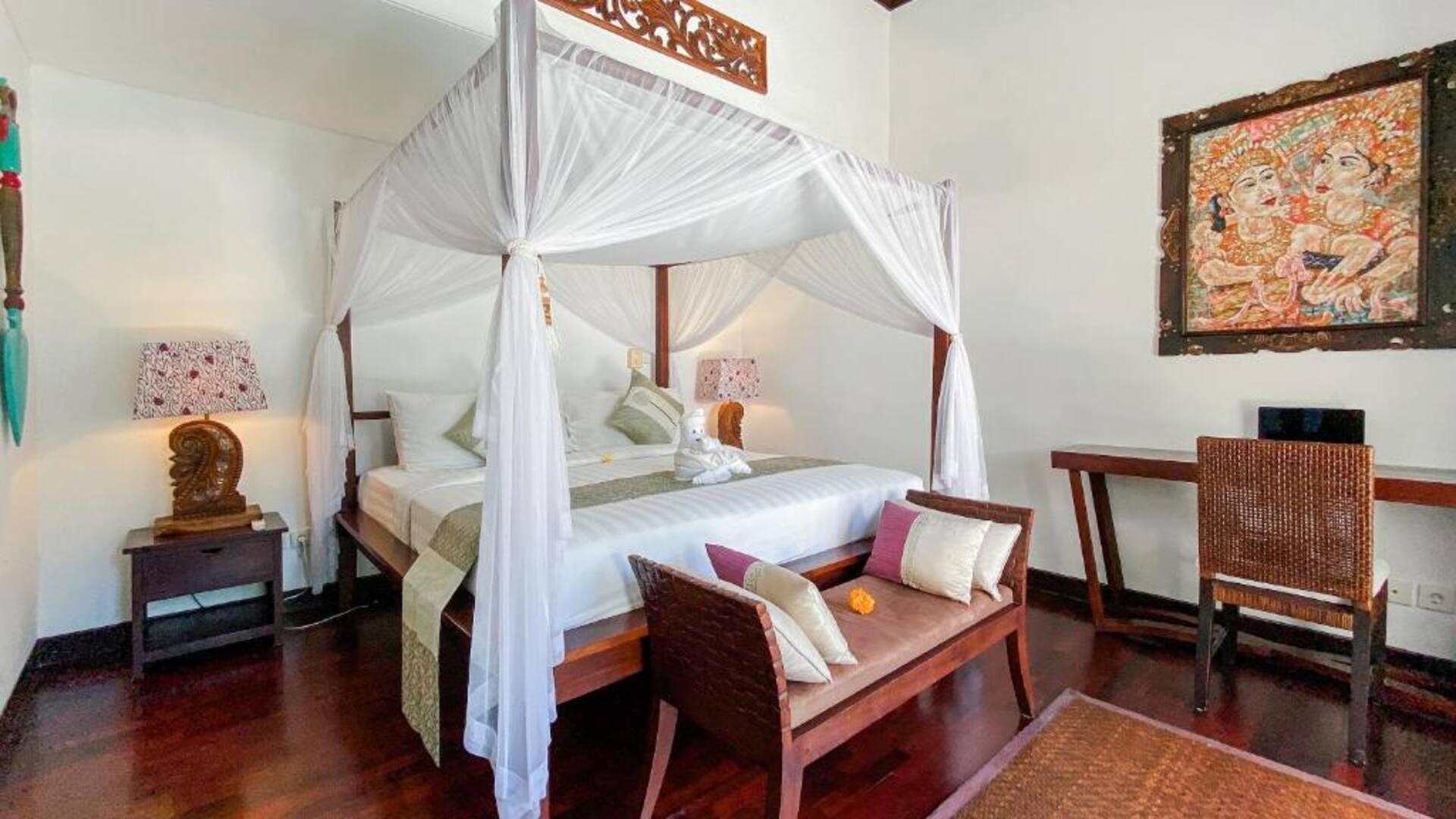 Grand Homestyle Sanctuary 3 Bedroom Private Villa in Nusa Dua 3