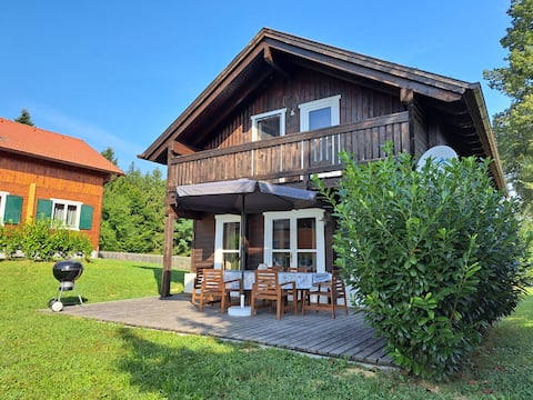 Cozy wooden house in Gamlitz
