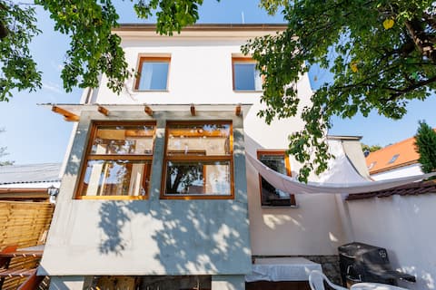 4+1 house with garden near Prague