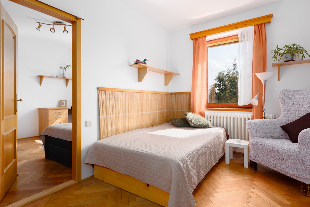 غرفة النوم 1