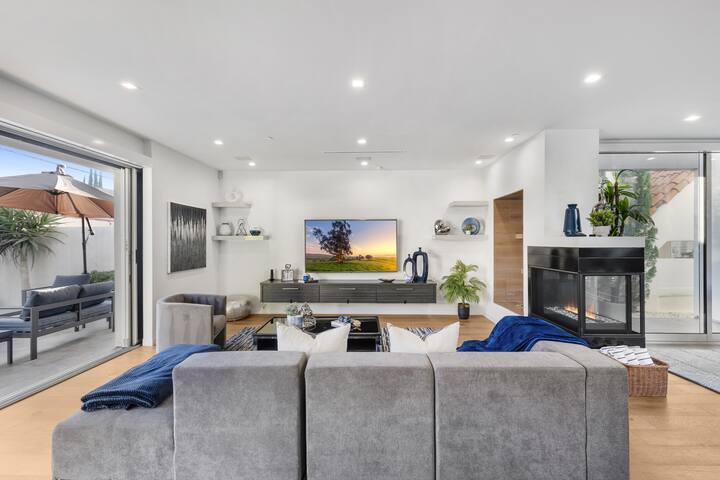 Cozy & Elegant Haven by Trendy Attractions gallery image 3