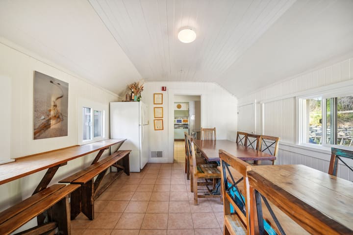 Limantour Lodge Farmhouse Family Room, Shared Bath