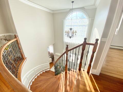 Amazing 4-Bedroom House in Bedford