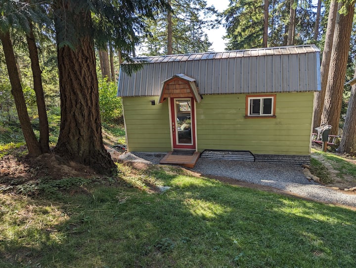 Tiny Toad Lake House Tiny houses for Rent in Bellingham, Washington