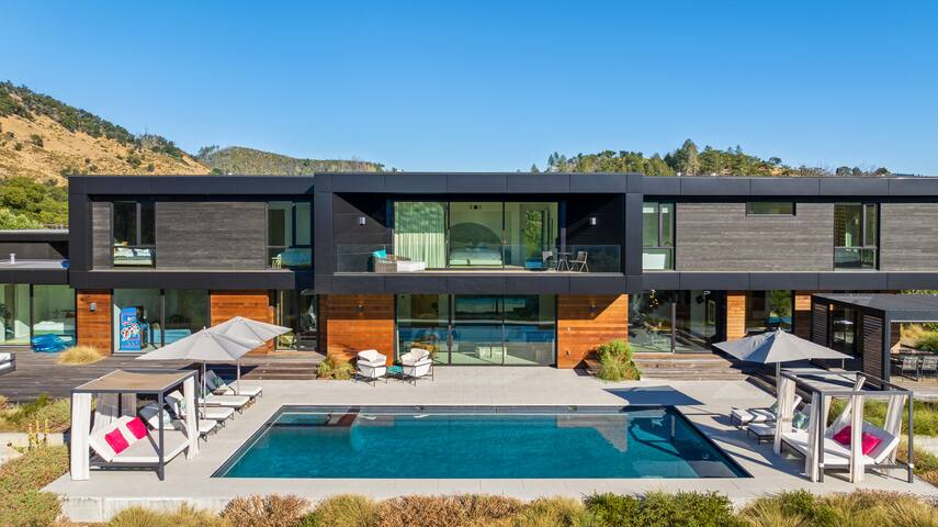 Luxury Vacation Rentals & Vacation Homes by Wander managed Airbnb listing 1