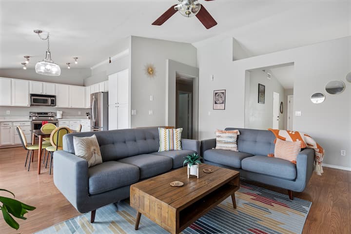 Sunkissed Private Pool 3br Oasis W/ Outdoor Lounge - Phoenix, AZ