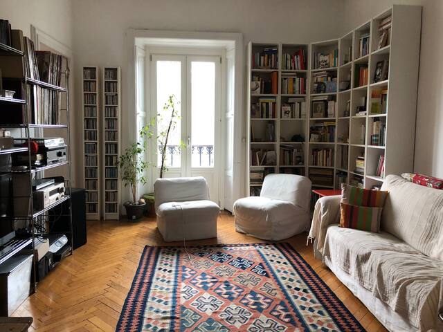 Charming apartment in a vibrant neighborhood