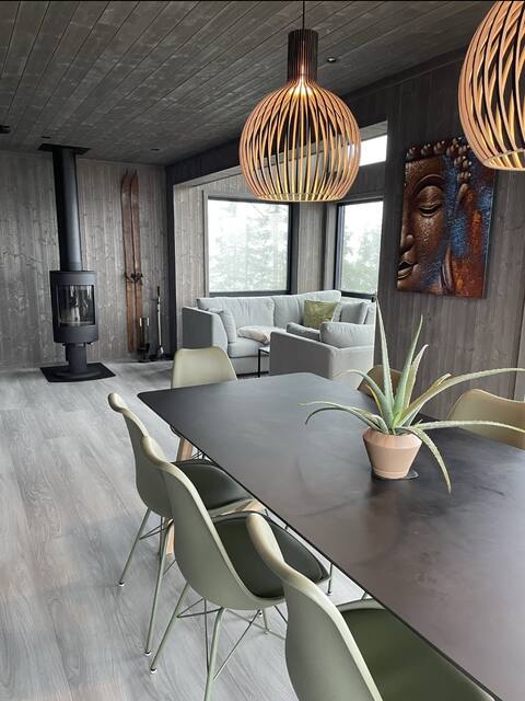 Stylish cottage on Lifjell with jacuzzi and sauna