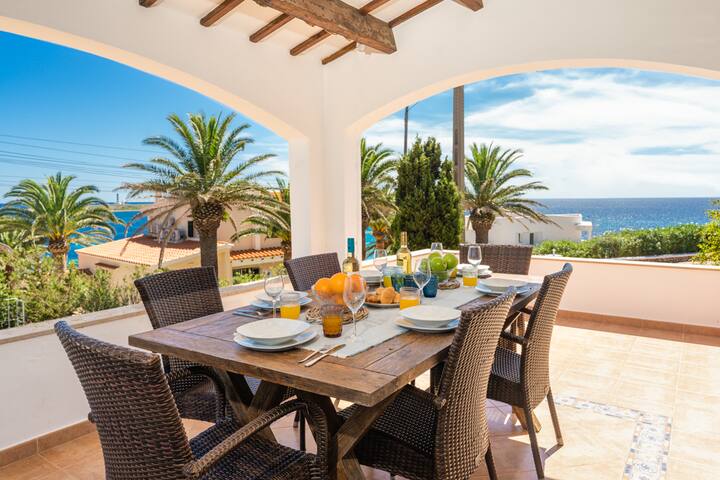 Acogedora villa con vistas en Punta Prima, Menorca gallery image 4